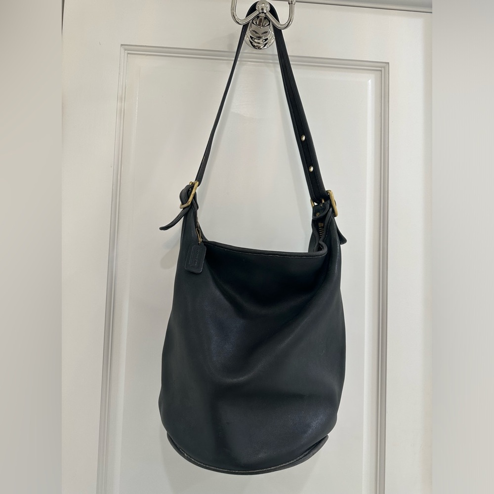 Coach Bucket Bag with leather Coach Tag , Great Condition !